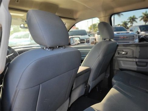 Used 2017 RAM 1500 Classic SLT image 10