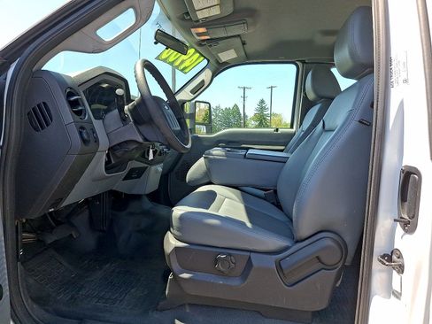 Used 2012 Ford F250 XL w/ FX4 Off Road Pkg AWD/4WD image 11