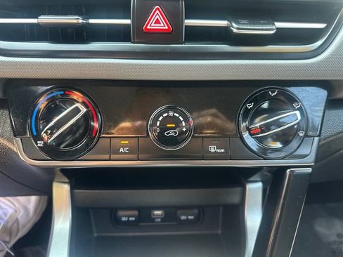 Used 2026 Kia Seltos LX AWD/4WD image 35