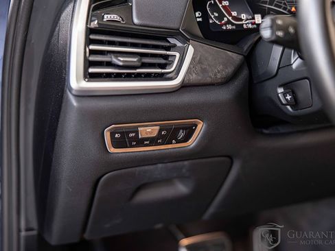 Used 2021 BMW X5 M50i w/ Executive Package image 22