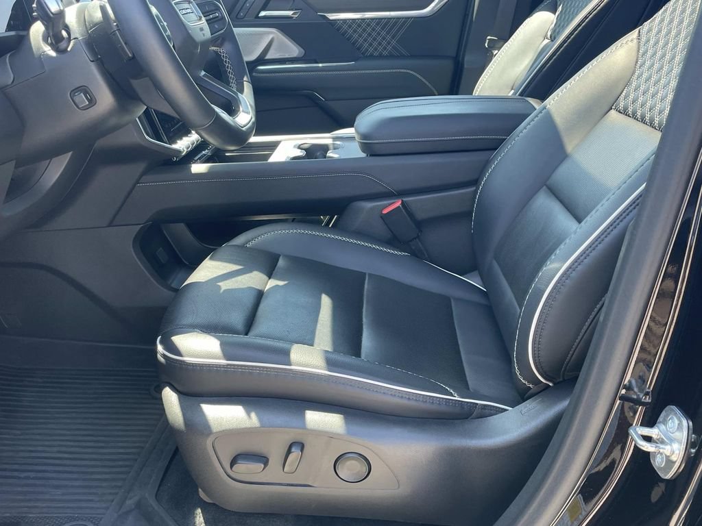 Used 2024 GMC Acadia Denali w/ Super Cruise Package FWD image 20