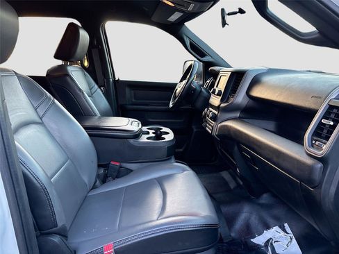 Used 2022 RAM 2500 Tradesman w/ Chrome Appearance Group image 28