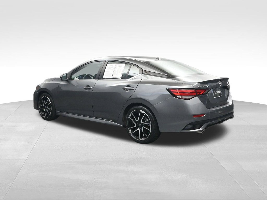 Used 2024 Nissan Sentra SR w/ SR Premium Package FWD image 3