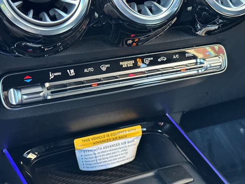 New 2025 Mercedes-Benz GLB 250 image 19