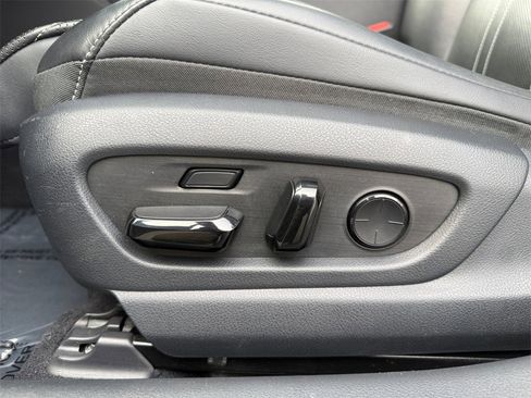 Used 2019 Lexus ES 300h w/ Luxury Package image 36