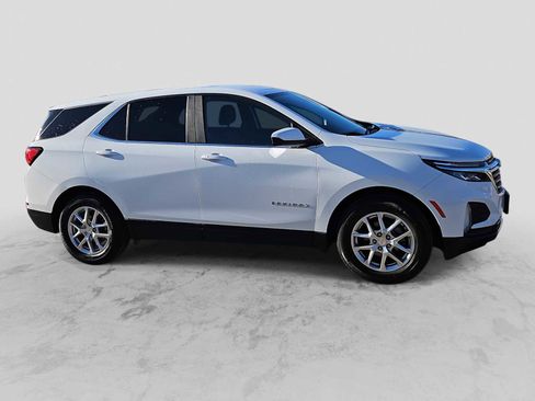 Used 2023 Chevrolet Equinox LT image 9