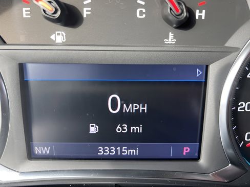 Used 2023 Chevrolet Traverse LT image 23