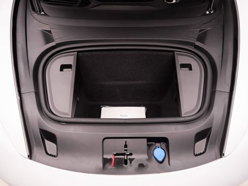 Used 2023 Porsche Taycan image 70