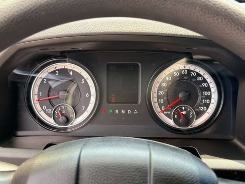 Used 2015 RAM 1500 Express RWD image 26