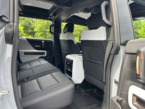 Used 2025 GMC Hummer EV 2X w/ LPO, Sport Package AWD/4WD image 54