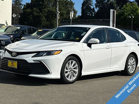 Used 2024 Toyota Camry LE FWD image 10