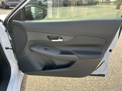 Used 2026 Nissan Sentra SV w/ Floor Mat Package image 12