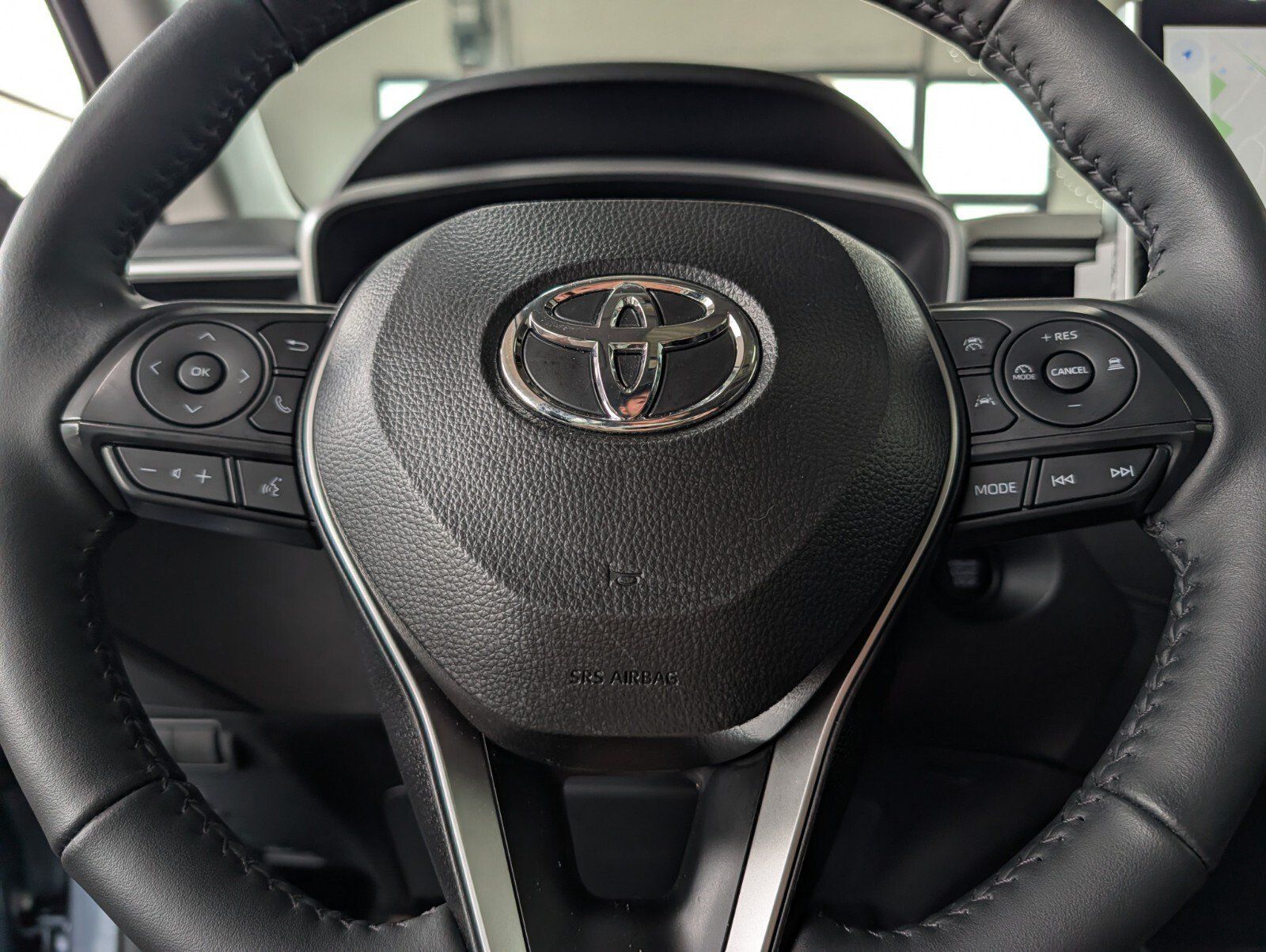 Used 2026 Toyota Corolla Cross XLE w/ Convenience Package AWD/4WD image 18