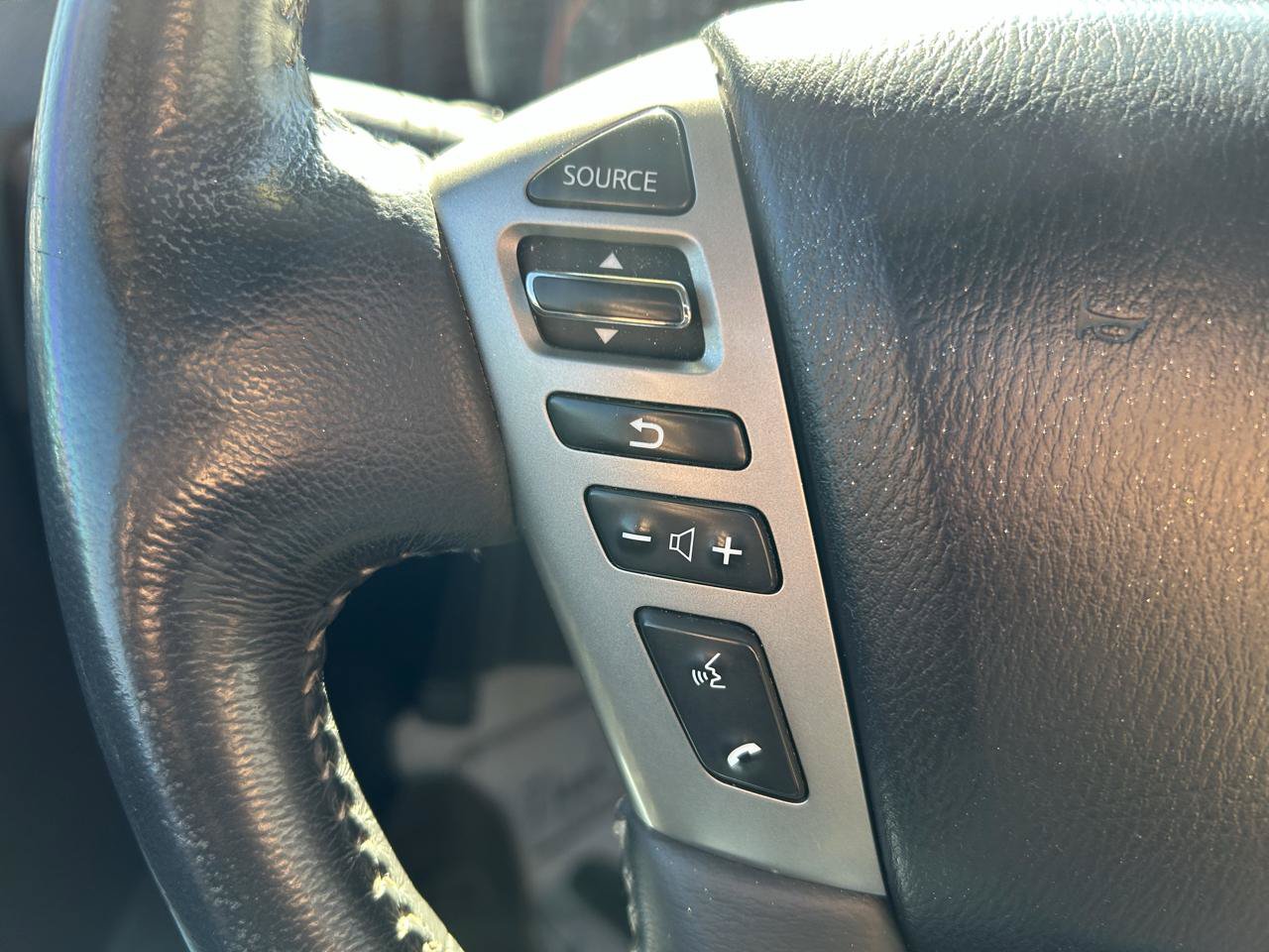 Used 2015 Nissan Armada Platinum AWD/4WD image 20
