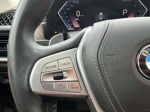 Used 2024 BMW X7 xDrive40i w/ Parking Assistance Package AWD/4WD image 30