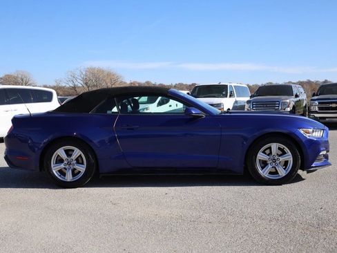Used 2015 Ford Mustang Convertible image 7