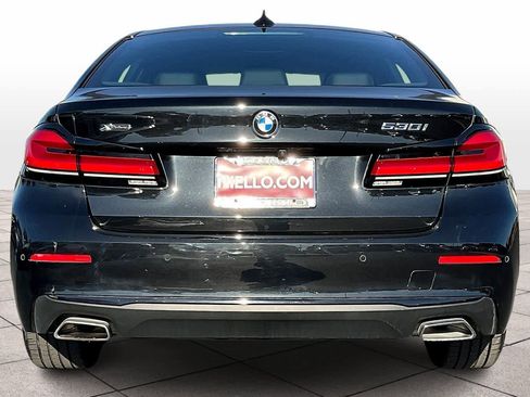 Used 2022 BMW 530i xDrive w/ Premium Package image 7