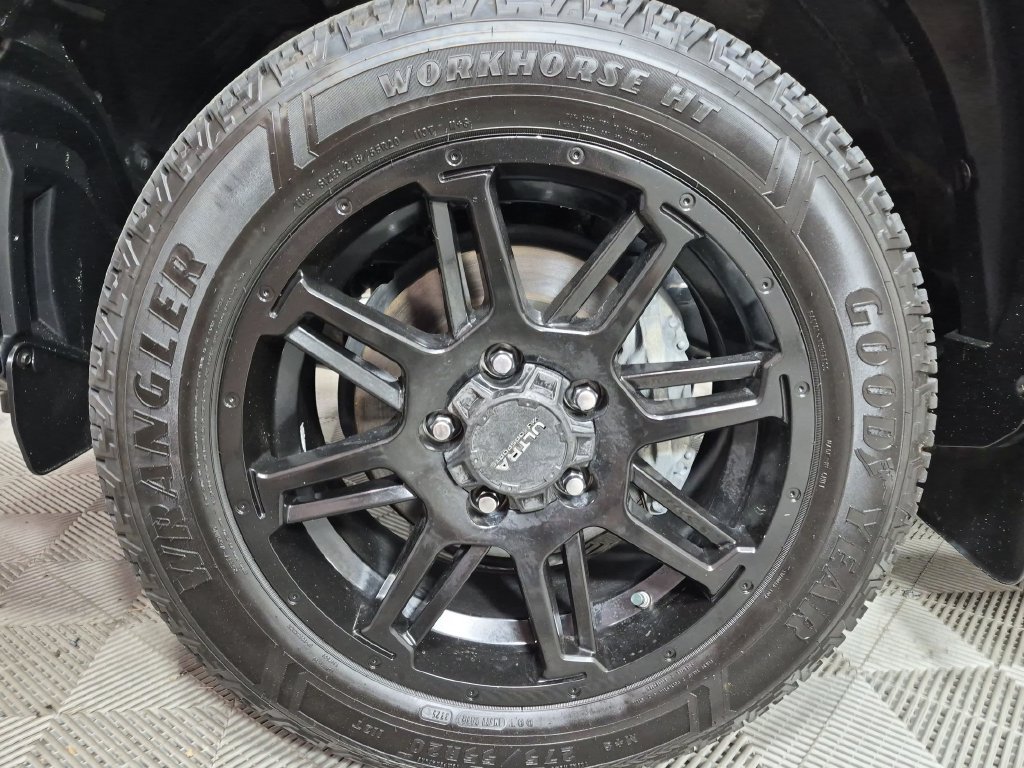 Used 2019 Toyota Tundra SR5 AWD/4WD image 28