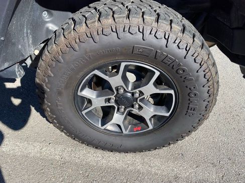 Used 2021 Jeep Wrangler Unlimited Rubicon AWD/4WD image 30