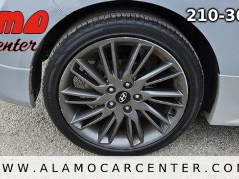 Used 2013 Hyundai Veloster RE:MIX Edition FWD image 13