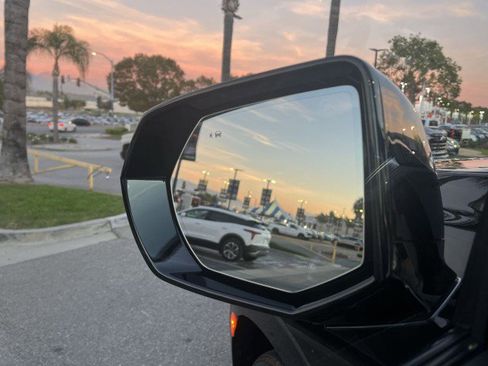 Used 2024 GMC Yukon XL Denali Ultimate image 21