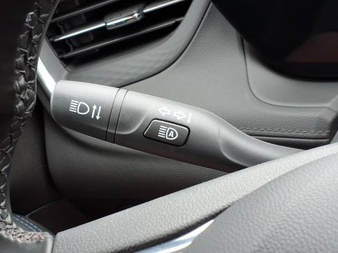 Used 2025 Buick Encore GX Sport Touring FWD image 27