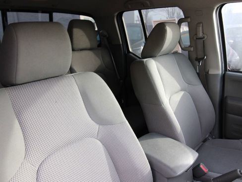 Used 2019 Nissan Frontier SV image 19