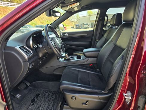 Used 2022 Jeep Grand Cherokee Laredo X image 4