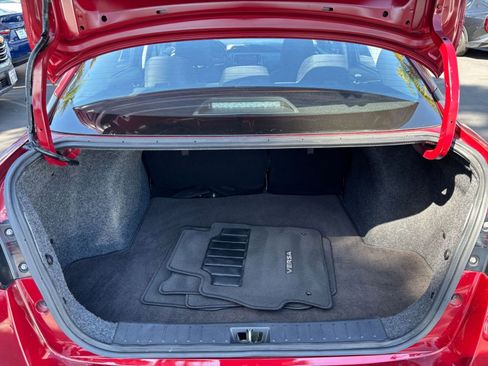 Used 2025 Nissan Versa SV w/ Trunk Package FWD image 29