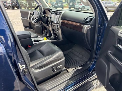 Used 2022 Toyota 4Runner Limited AWD/4WD image 18