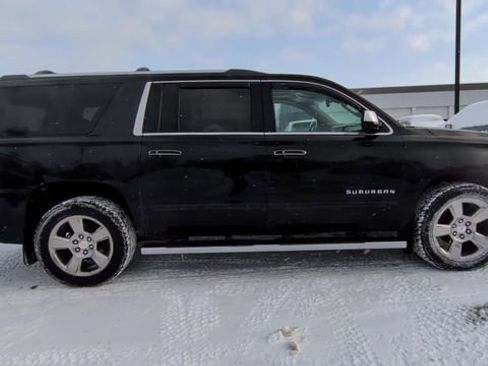 Used 2017 Chevrolet Suburban Premier image 10