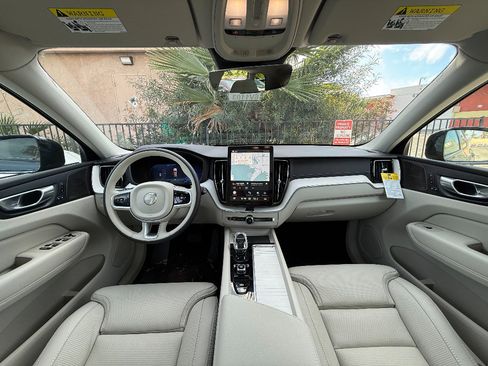 New 2026 Volvo XC60 B5 Ultra w/ Protection Package Premier image 28