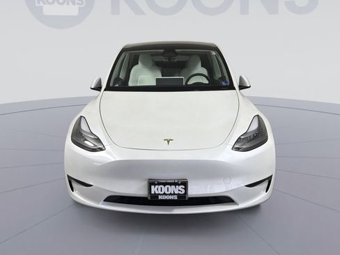 Used 2025 Tesla Model Y Long Range image 11