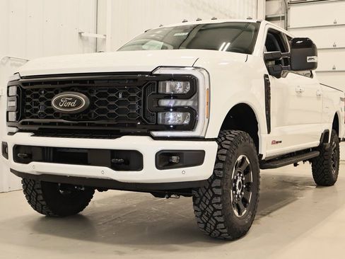 New 2025 Ford F350 Lariat w/ Lariat Ultimate Package image 4