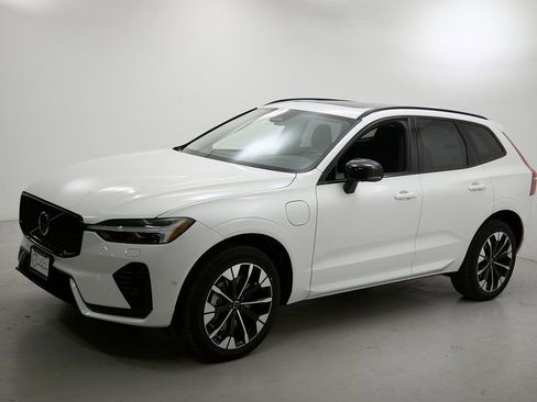New 2026 Volvo XC60 T8 Plus w/ Climate Package image 6