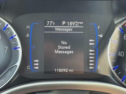 Used 2022 Chrysler Voyager LX FWD image 21