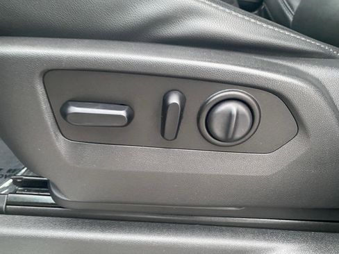 Used 2020 Chevrolet Silverado 1500 LT w/ All-Star Edition image 23