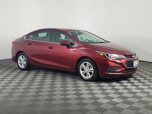 Used 2016 Chevrolet Cruze LT w/ Sun And Sound Package image 2