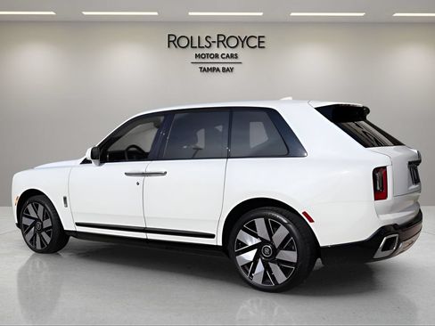 New 2026 Rolls-Royce Cullinan AWD/4WD image 5