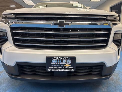 New 2026 Chevrolet Traverse LT w/ Driver Confidence Package AWD/4WD image 13