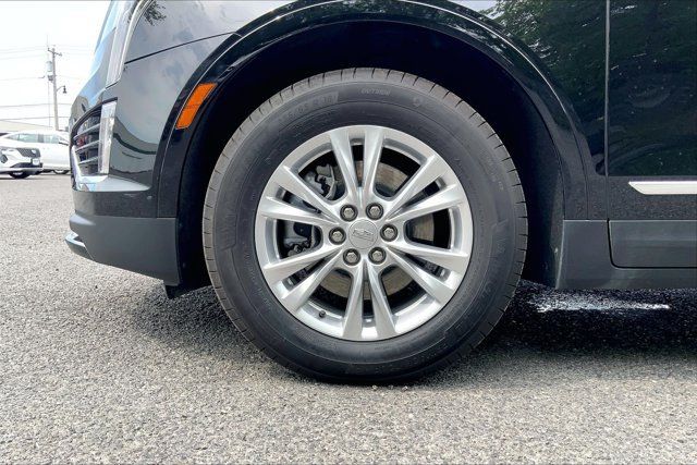 Used 2025 Cadillac XT5 Luxury w/ LPO, Floor Liner Package AWD/4WD image 8