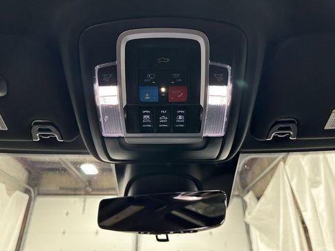 Used 2024 RAM 2500 Limited image 35