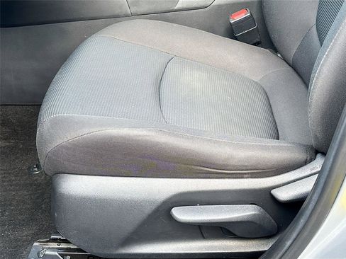 Used 2021 Toyota RAV4 LE image 21