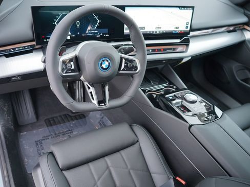 New 2026 BMW i5 eDrive40 w/ M Sport Package RWD image 12