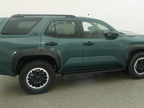 New 2026 Toyota 4Runner TRD Off-Road Premium AWD/4WD image 10