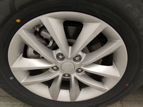 Used 2018 Kia Sorento FWD image 31