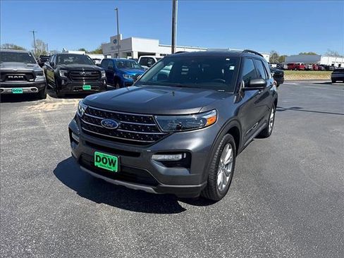 Used 2020 Ford Explorer XLT w/ Equipment Group 202A RWD image 1