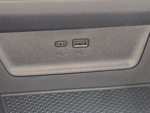 New 2026 Chevrolet Equinox LT image 23