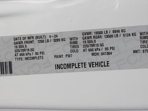 Used 2024 RAM 5500 Tradesman AWD/4WD image 30