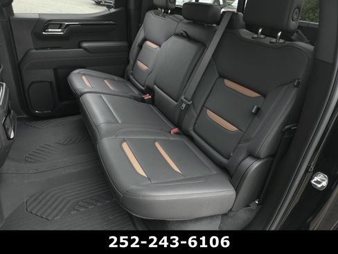 Used 2025 GMC Sierra 1500 AT4 w/ AT4 Premium Package AWD/4WD image 28